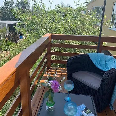 Gwel Lowarth - Lovely One Bedroom Apartment.